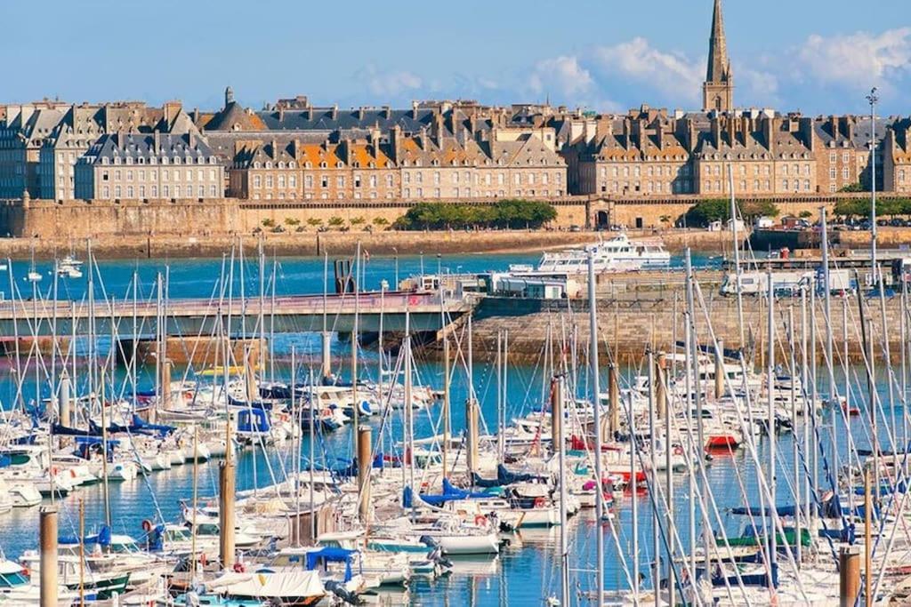 Charmante Maison A Evran Proche Dinan Et St Malo. Eksteriør billede